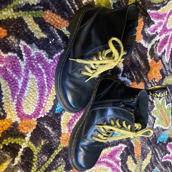 Dr. Marten pascal kids size 3 - Picture 1 of 5